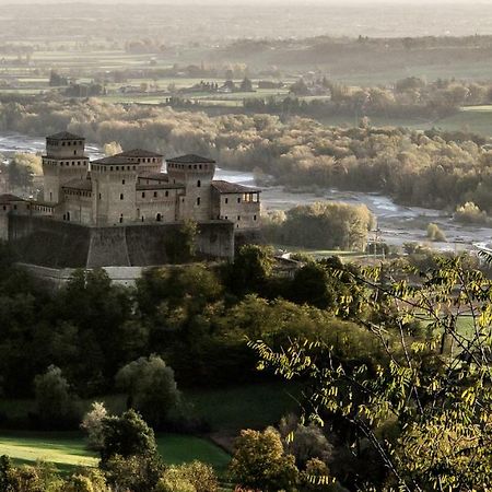 La Locanda Del Borgo Torrechiara Eksteriør bilde