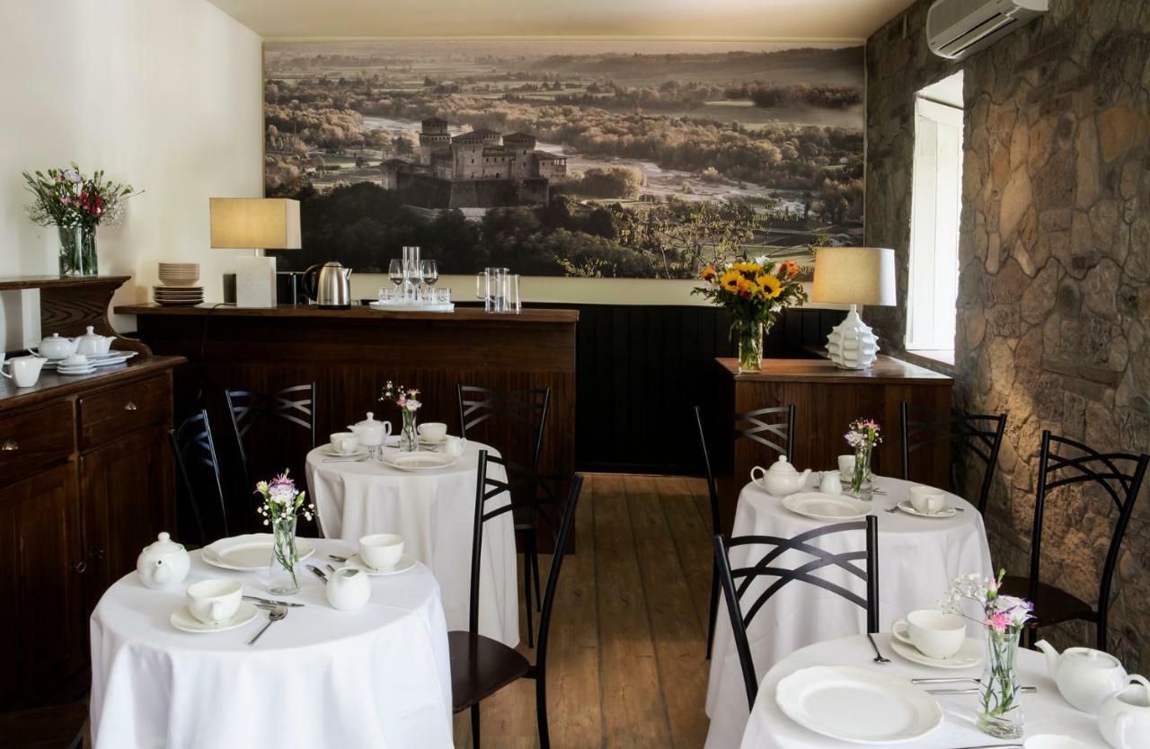 La Locanda Del Borgo Torrechiara Eksteriør bilde